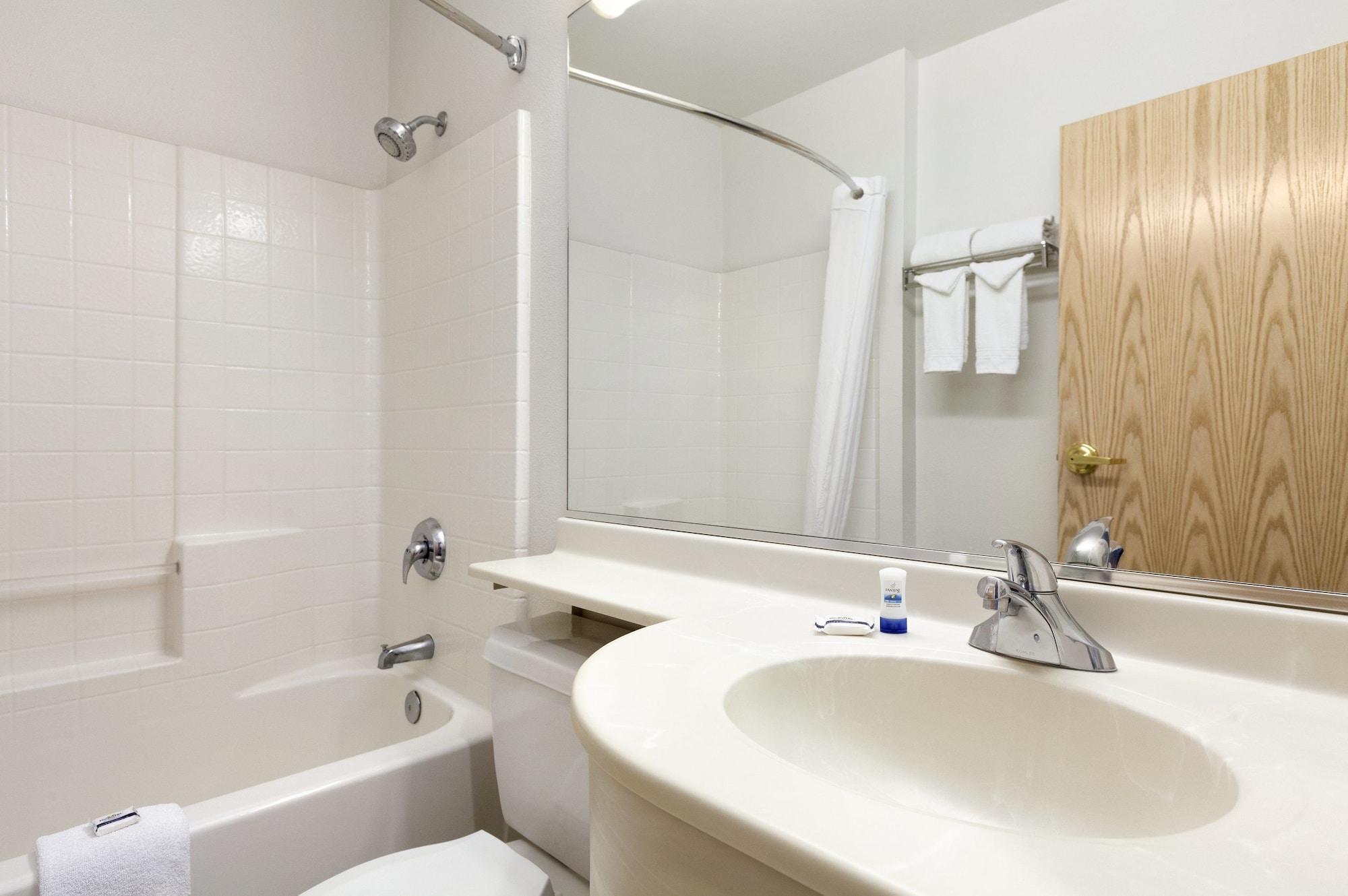 Microtel Inn & Suites Modesto Ceres Bilik gambar